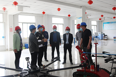 济宁市制造强市建设指挥部高端装备专班调研组领导一行莅临集团实地调研